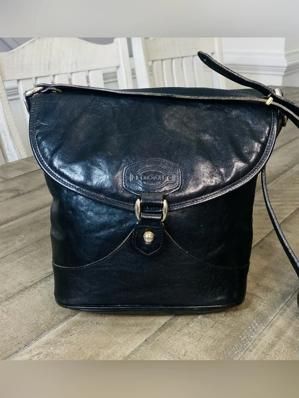 OROTON Australia BLACK LEATHER LOGO Flap Over CROSSBODY SHOULDER BAG BUCKET